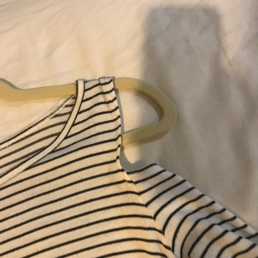 Hollister striped sweater - Picture 3 of 4